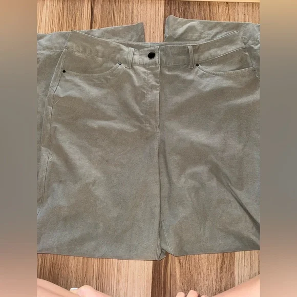 Lululemon City Sleek 5 Pocket Wide leg pant Olive Women's - Picture 6 of 6